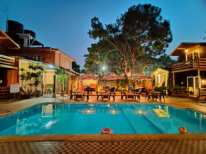 La Vie Woods- couples/families only